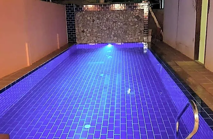 Hotel Sweet Dreams
